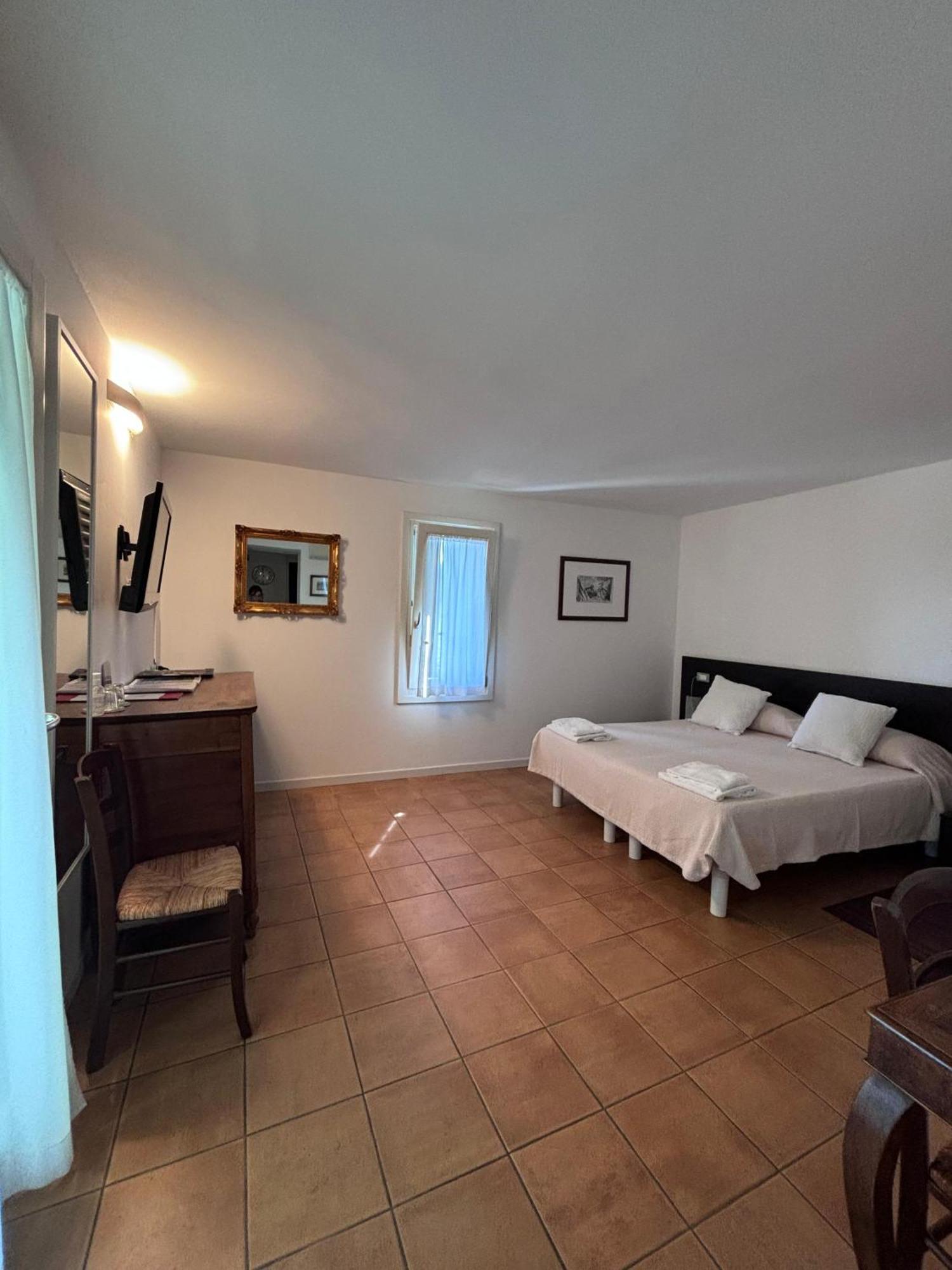 Agriturismo I Mischi Кастельнуово-дель-Гарда Экстерьер фото